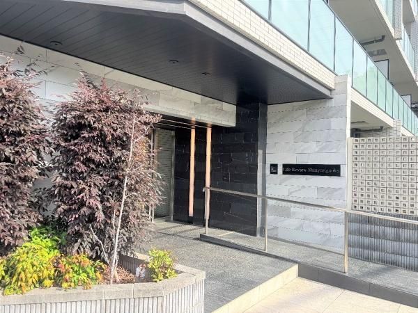 2LDK Apartment for Sale in Kawasaki, 67.8m² - Thumbnail 2
