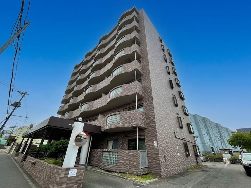 Royal Court Oyachi Ichibankan - 11-Story Apartment in Sapporo - Thumbnail 2
