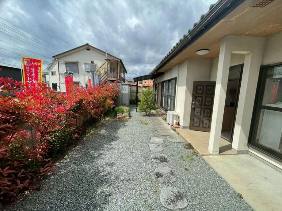 3LDK House for Sale in Fuefuki City, Yamanashi - 72.85 sqm - Thumbnail 2