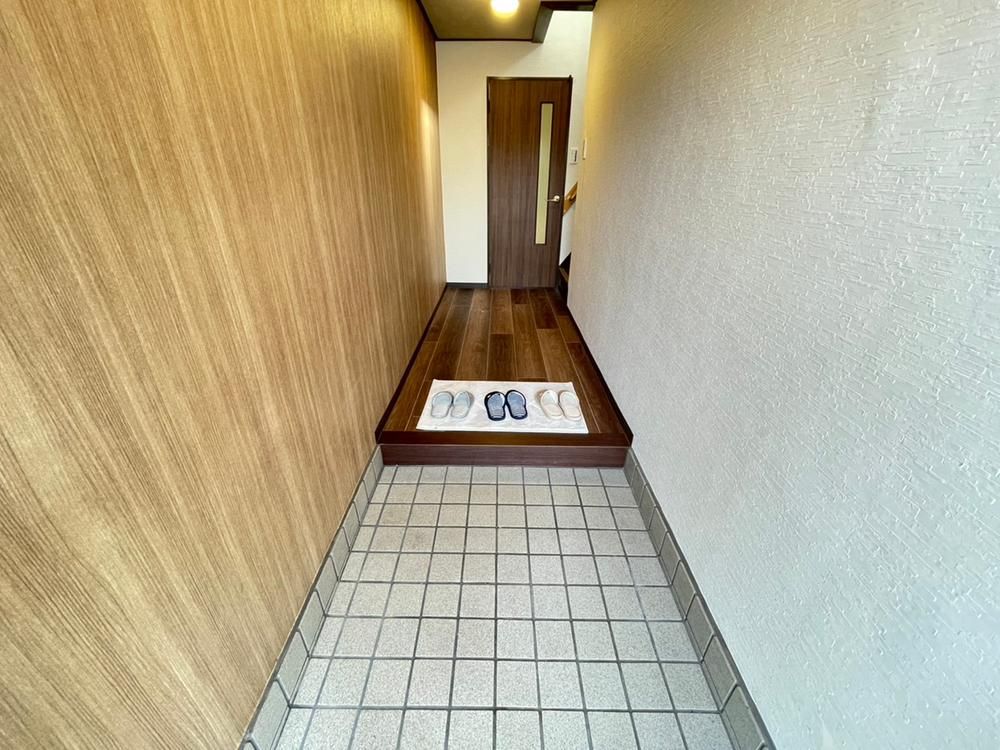 4LDK Detached House Near Mizuhokuyonchome Station, Osaka - Thumbnail 2