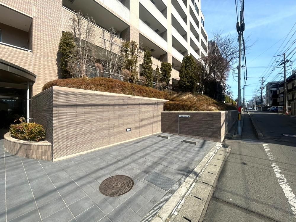 2LDK+S Apartment for Sale in Yagihama, Aoba Ward, Sendai - Thumbnail 3