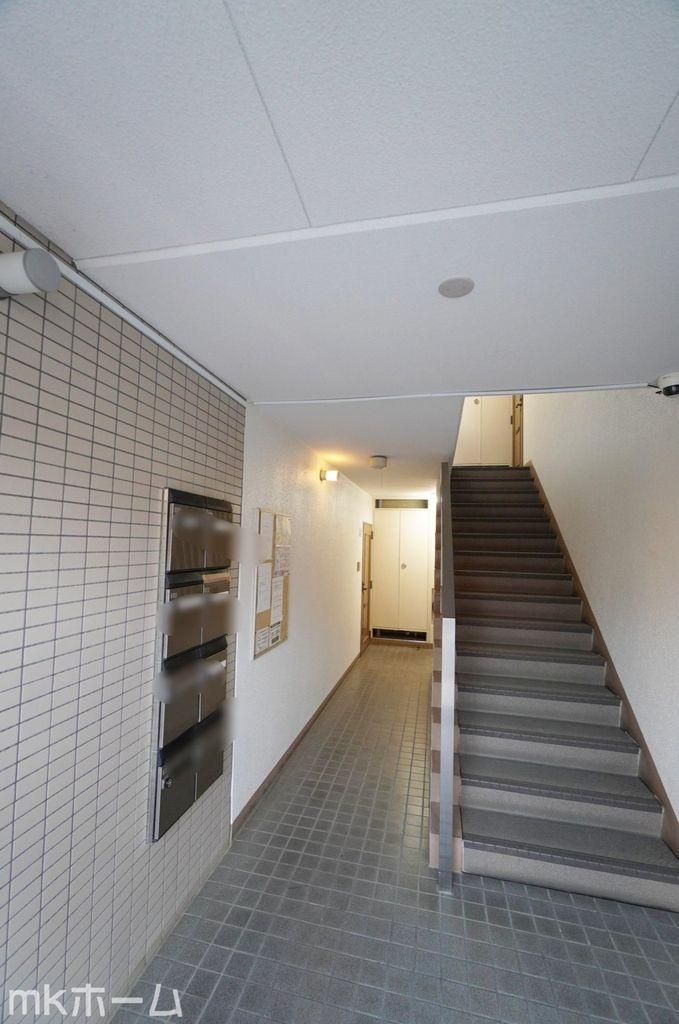 Renovated 3LDK Apartment for Sale in Kashiwa, Chiba - Thumbnail 2
