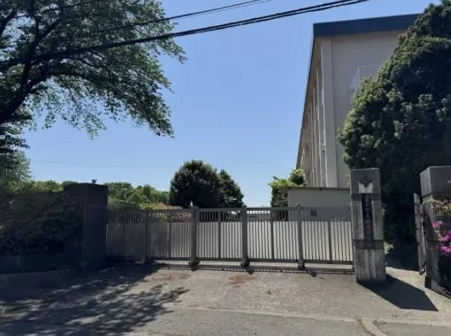 Modern 3LDK+S House with Garden in Hachioji, Tokyo - Thumbnail 4