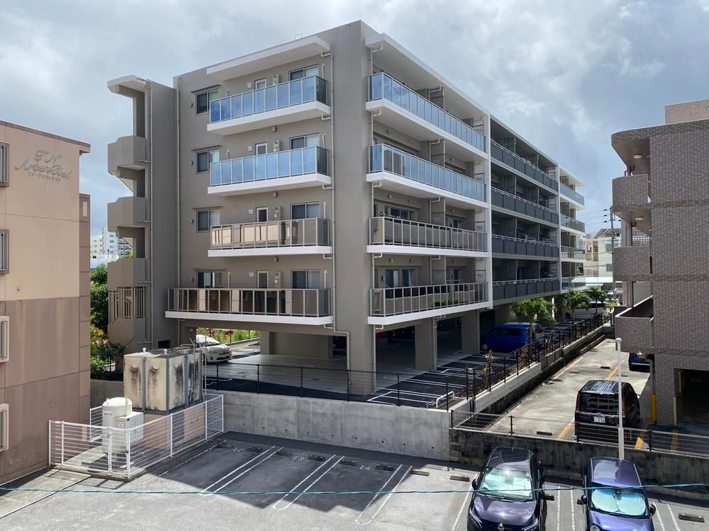 New 2LDK Apartment in Ginowan, Okinawa - 68.83m² - Thumbnail 2