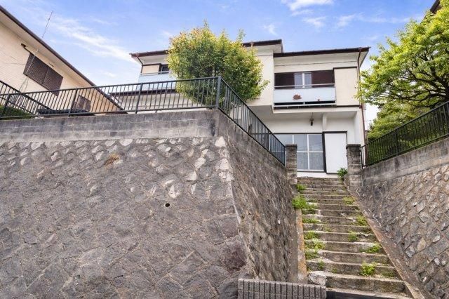 4LDK Detached House with Large Garden in Yokohama Asahi - Thumbnail 2