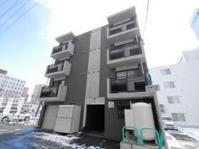 Renovated 1LDK Apartment in Chuo-ku, Sapporo, Hokkaido - Thumbnail 2