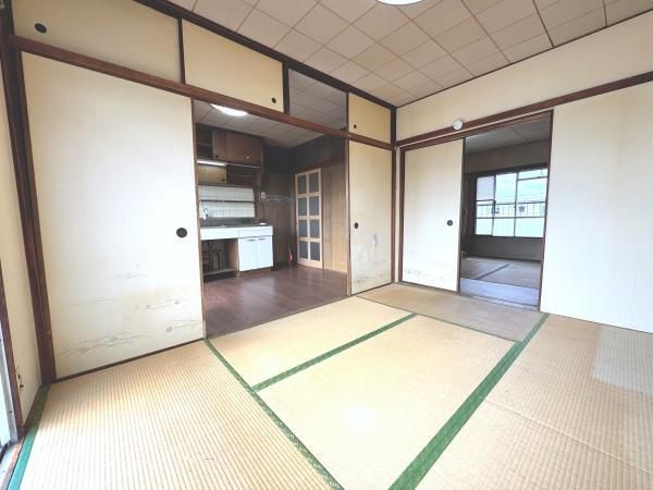 3DK Apartment for Sale in Takatsuki, Osaka - 48.94m2 - Thumbnail 3
