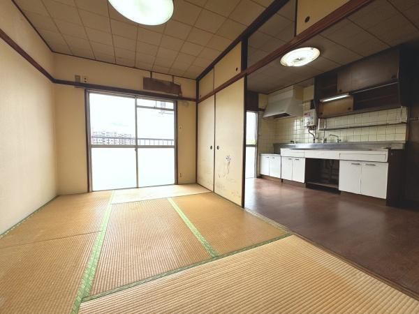 3DK Apartment for Sale in Takatsuki, Osaka - 48.94m2 - Thumbnail 2