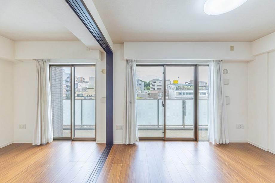 1LDK Apartment for Sale in Nishi-ku, Yokohama - Thumbnail 2