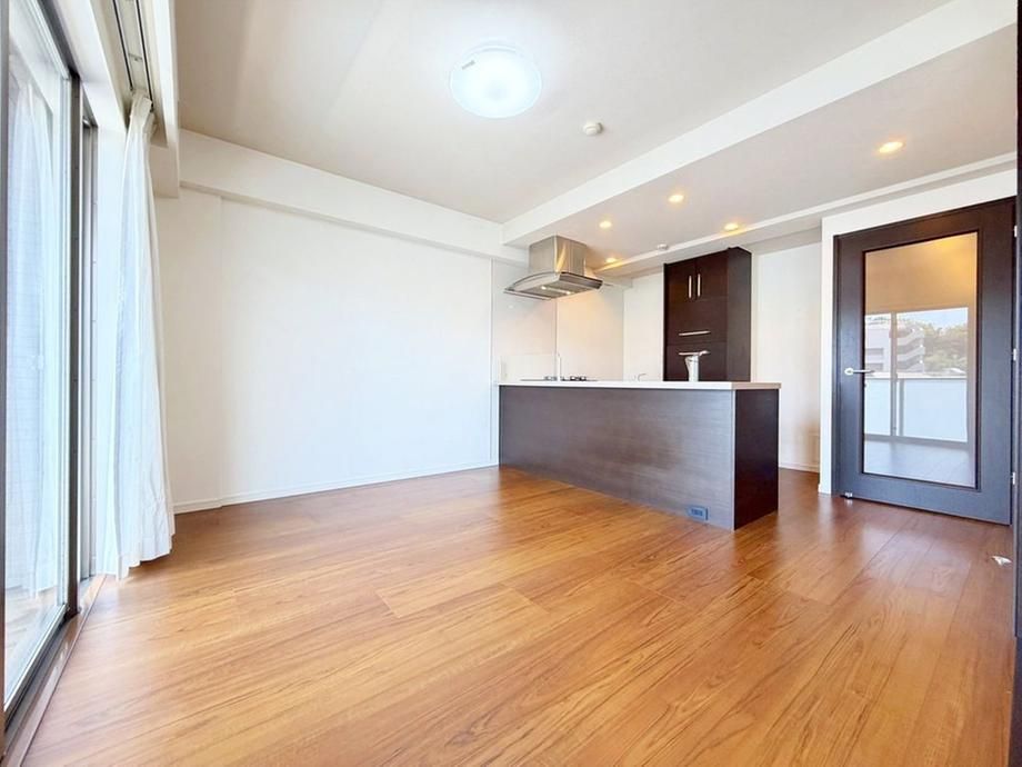 1LDK Apartment for Sale in Nishi-ku, Yokohama - Thumbnail 3
