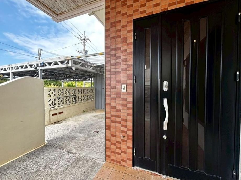 5LDK House for Sale in Uruma, Okinawa - 103m2 with Solar - Thumbnail 3
