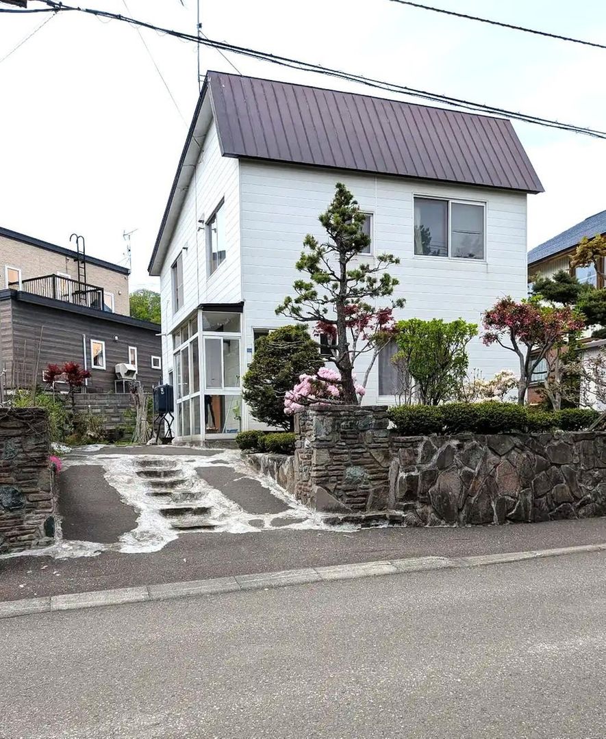 Land for Sale in Minami-ku, Sapporo - 217.51 sqm - Thumbnail 2