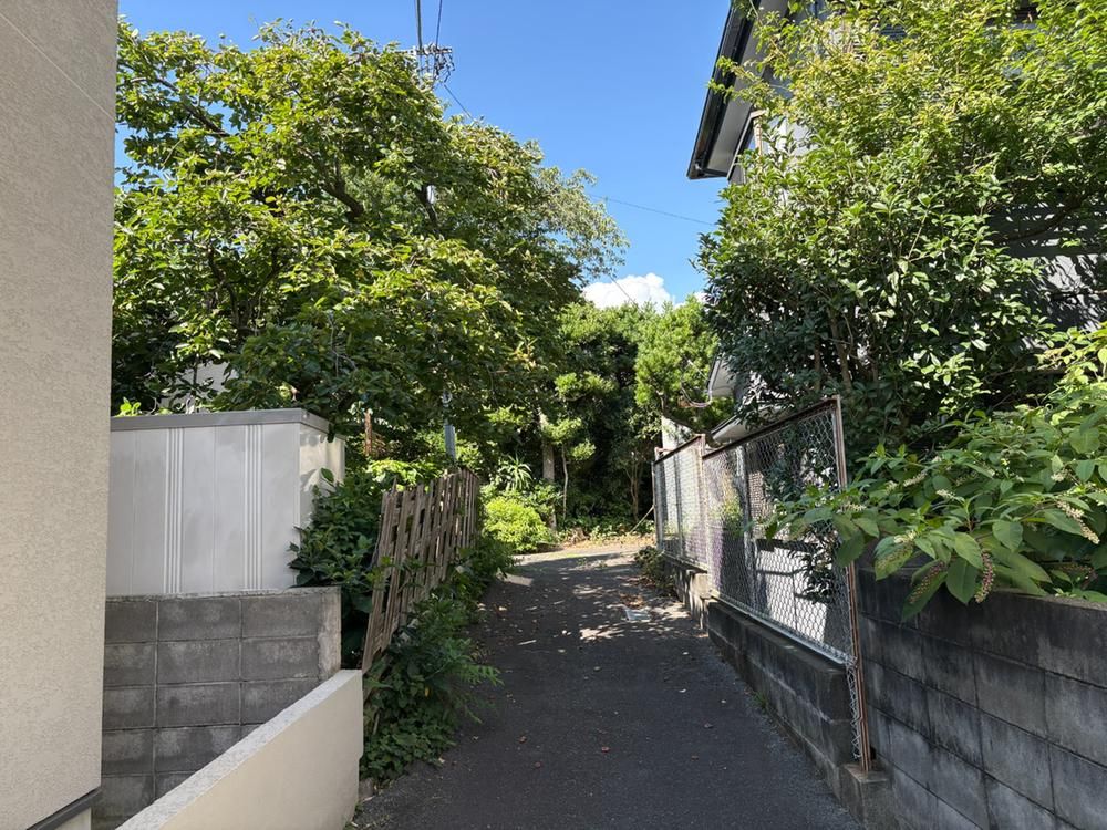 495.4 sqm Land Plot in Kamakura, 11 Min Walk to Station - Thumbnail 3