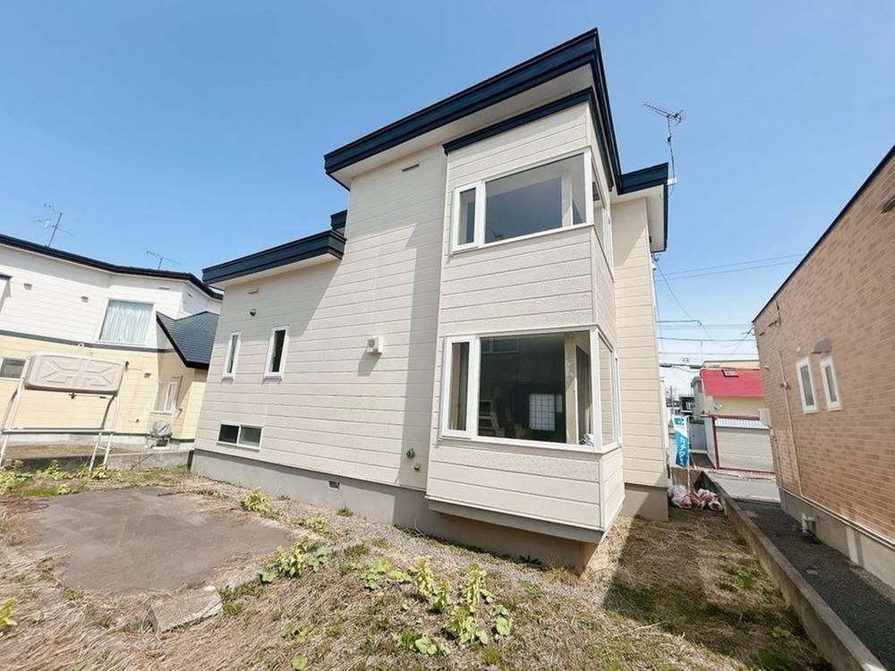 3LDK Renovated House in Asahikawa Near Midorigaoka Station - Thumbnail 4