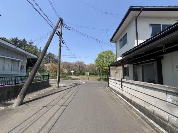 Land for Sale in Hiyoridai, Sendai - 241.42 sqm Corner Lot - Image 1