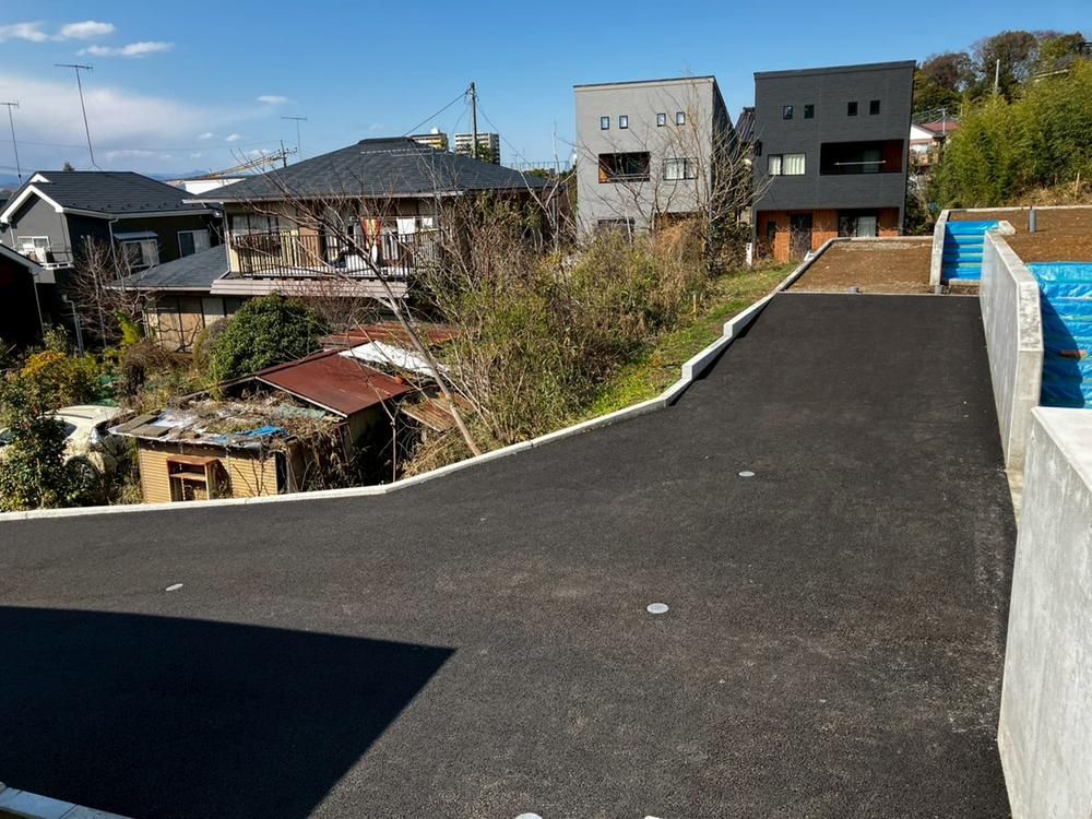 Land for Sale in Zama City 240.47 sqm with Mountain Views - Thumbnail 3