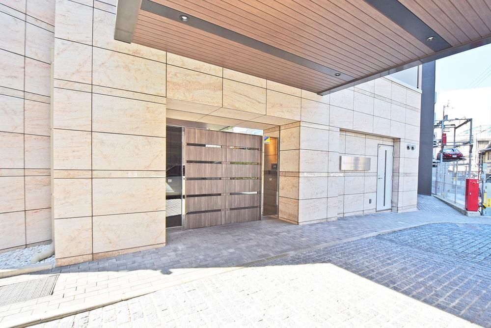 2LDK Apartment for Sale in Central Matsuyama, Ehime - Thumbnail 3