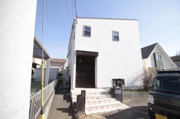 4LDK House for Sale in Higashikodai, Tsukuba City, Ibaraki - Thumbnail 2