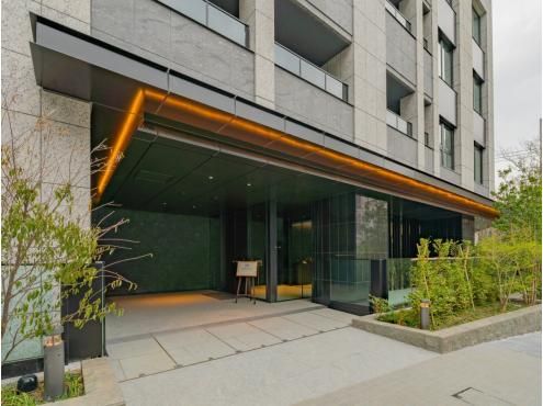 2LDK Apartment for Sale in Shibuya, Tokyo – 70.39m² - Thumbnail 2