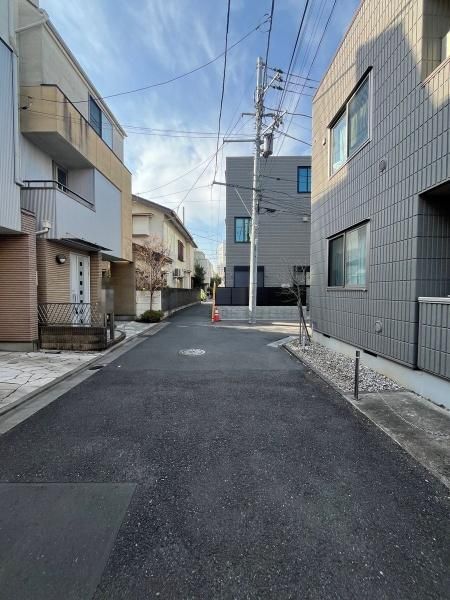 2LDK+S House for Sale in Nakano, Tokyo - 86m2 - Thumbnail 3