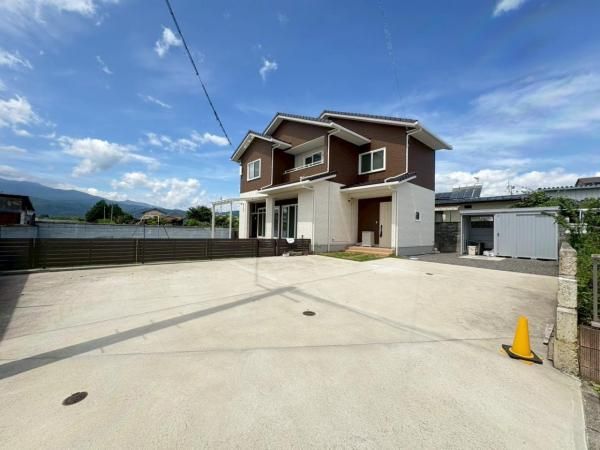 4LDK Detached House in Fukushima City with Large Garden - Thumbnail 4