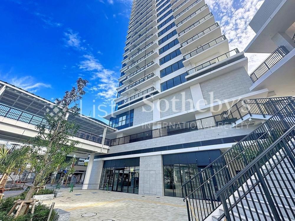 Ocean View 3LDK Apartment in Fujisawa, Kanagawa - Thumbnail 2