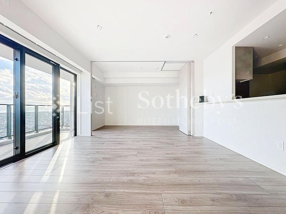 Ocean View 3LDK Apartment in Fujisawa, Kanagawa - Thumbnail 4