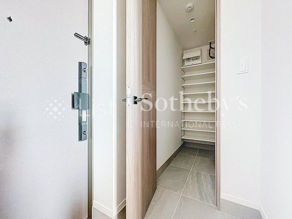 Ocean View 3LDK Apartment in Fujisawa, Kanagawa - Thumbnail 3