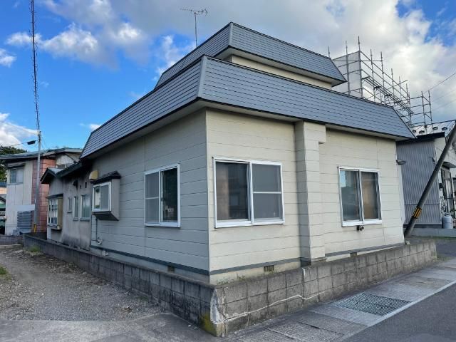 7K Detached House for Sale in Kuroishi, Aomori - 2.5 Million Yen - Thumbnail 3