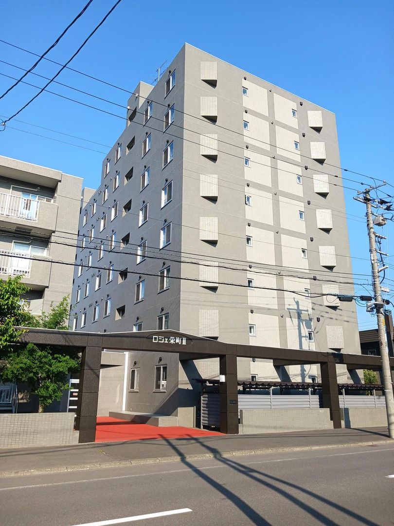 Apartment in Kita-ku, Sapporo, Hokkaido near Yurigahara Station - Thumbnail 3