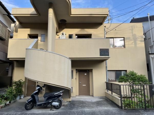 2DK Apartment for Sale in Sasebo, Nagasaki - 40.58 sqm - Image 1