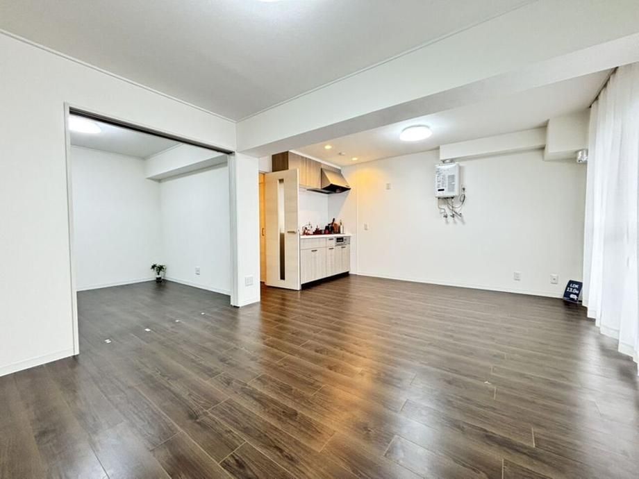 Renovated 2LDK Apartment in Nijo-ken, Sapporo - 61.6m2 - Thumbnail 3