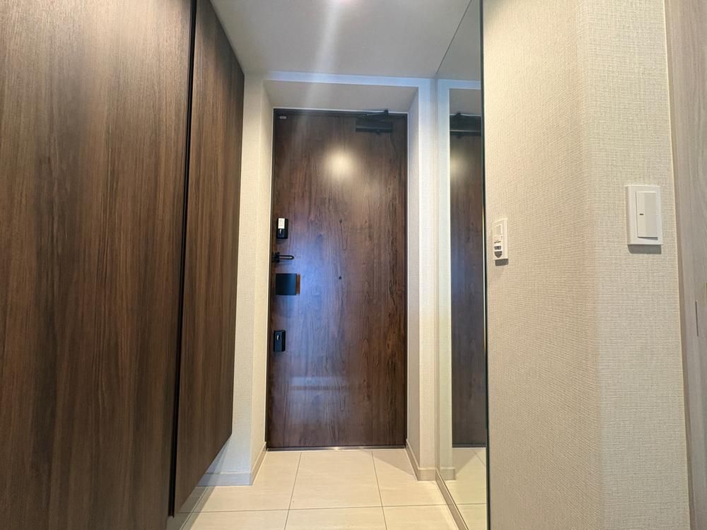 2LDK Apartment for Sale in Toyohira-ku, Sapporo - Thumbnail 2
