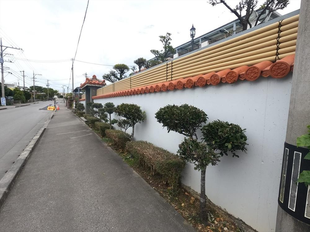 5LDK RC House with Ocean Views in Ginoza Village, Okinawa - Thumbnail 4