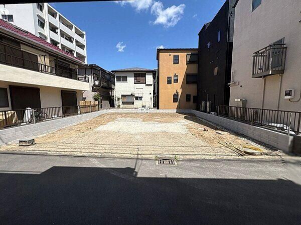 Land for Sale in Nakahara-ku, Kawasaki - 56.75m2 Plot - Thumbnail 3