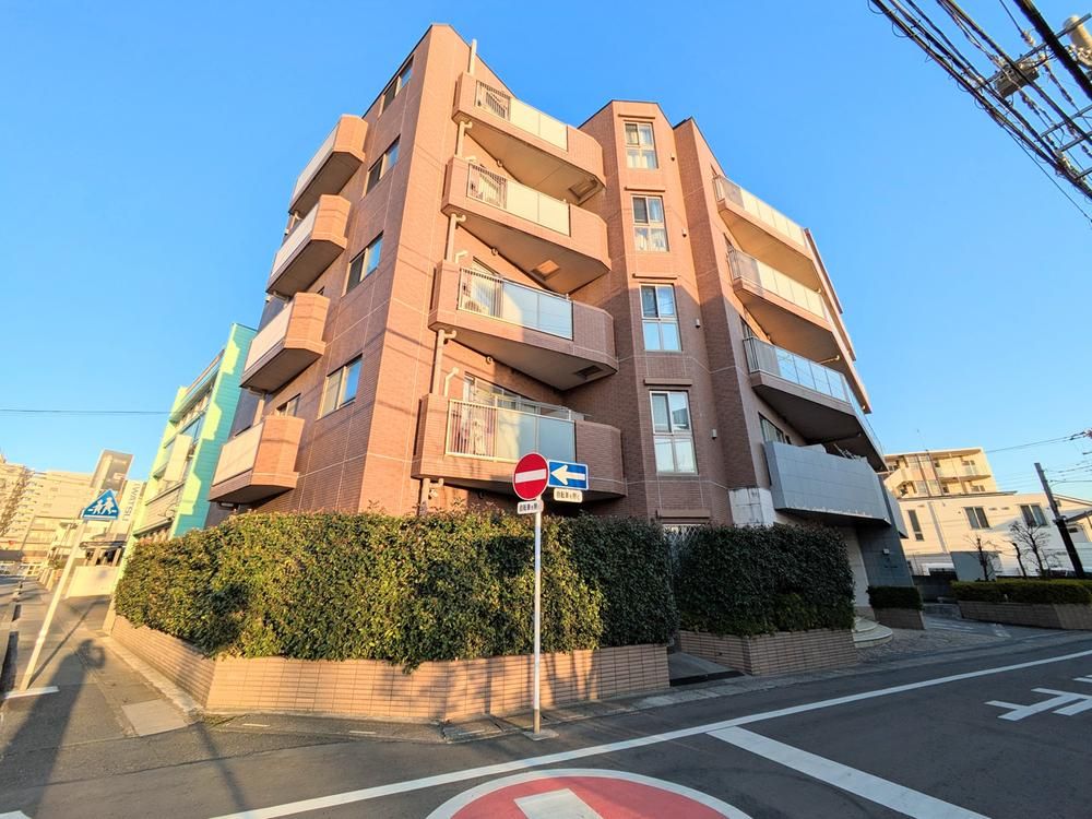 Renovated 3LDK Apartment Near Omiya Station - Thumbnail 2