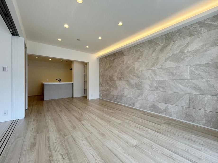 4LDK Apartment for Sale in Funabashi, Chiba - 98.21m² - Thumbnail 3