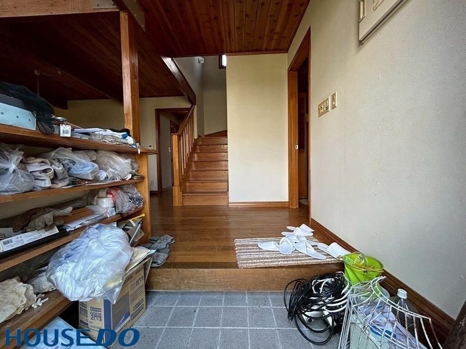 2LDK House for Sale in Onna Village, Okinawa with 325m² Land - Thumbnail 3