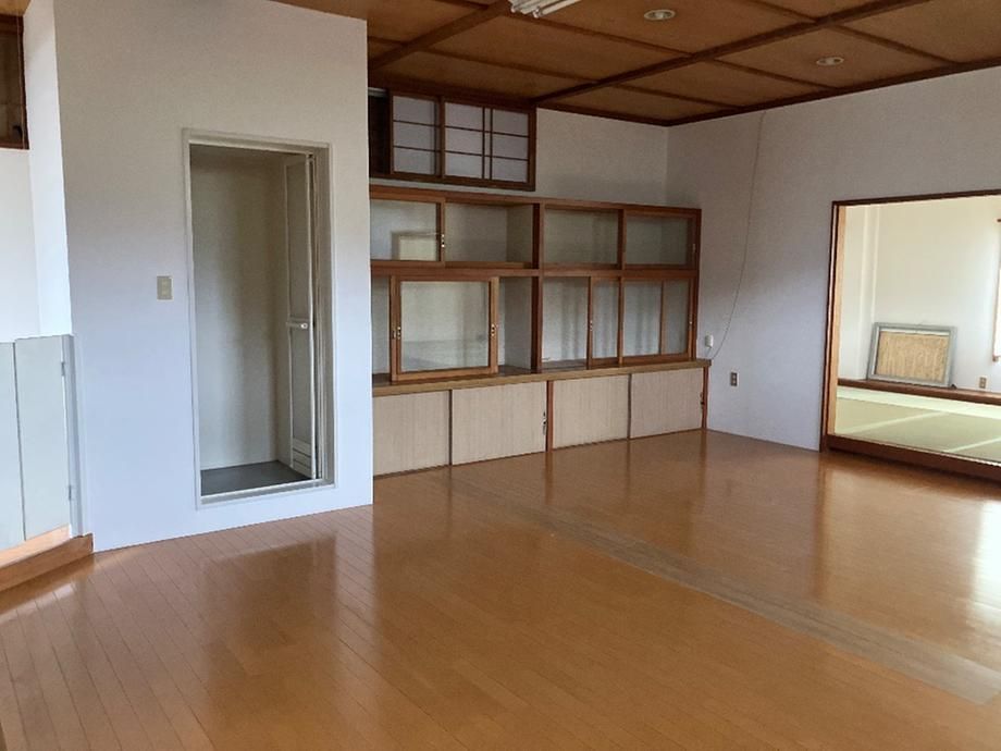3-Story SRC House in Tsuchiyu Onsen, Fukushima - 239 sqm - Thumbnail 3