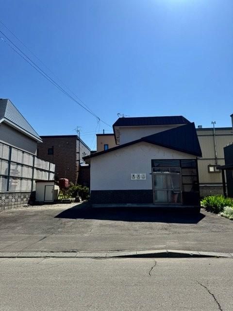 212 sqm Land for Sale in Nishi Ward, Sapporo, Hokkaido - Thumbnail 3