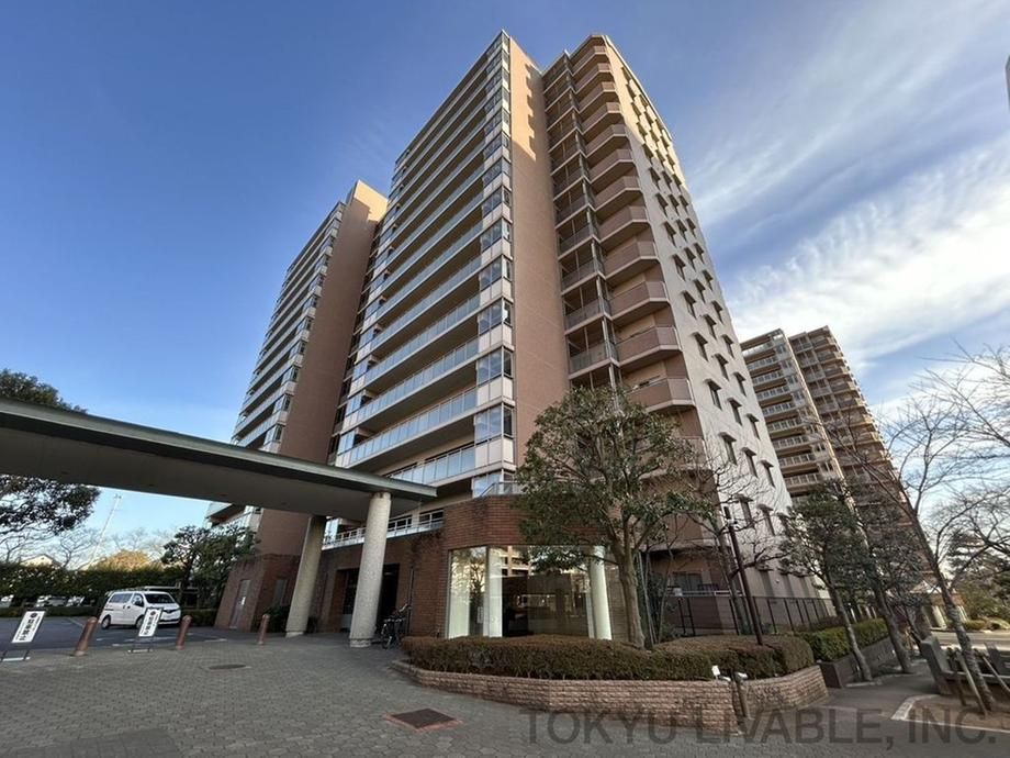 4LDK Apartment for Sale in Funabashi, Chiba - 79.35m2 - Thumbnail 2