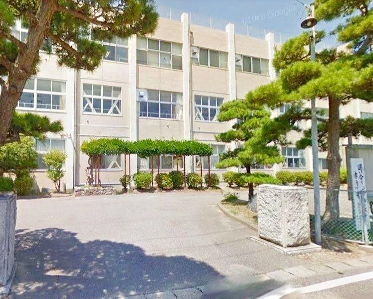 Renovated 6LDK+S Family House for Sale in Niigata Nishi Ward - Thumbnail 4