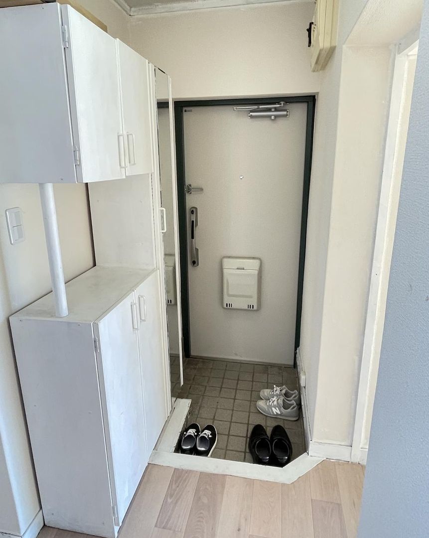 2LDK Apartment for Sale in Yokohama Minami-ku, 57.48m² - Thumbnail 2