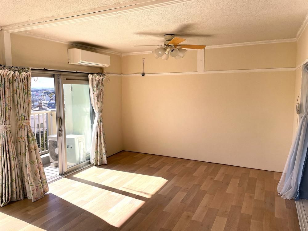 2LDK Apartment for Sale in Yokohama Minami-ku, 57.48m² - Thumbnail 4