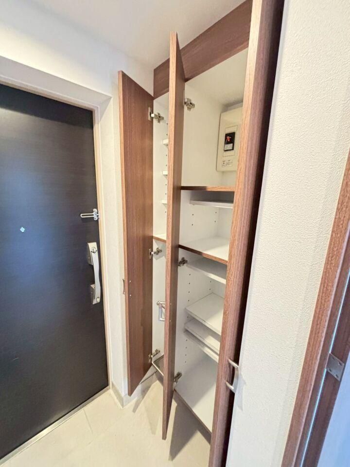 Renovated 3LDK Apartment Near JR Naebo Station, Sapporo - Thumbnail 2