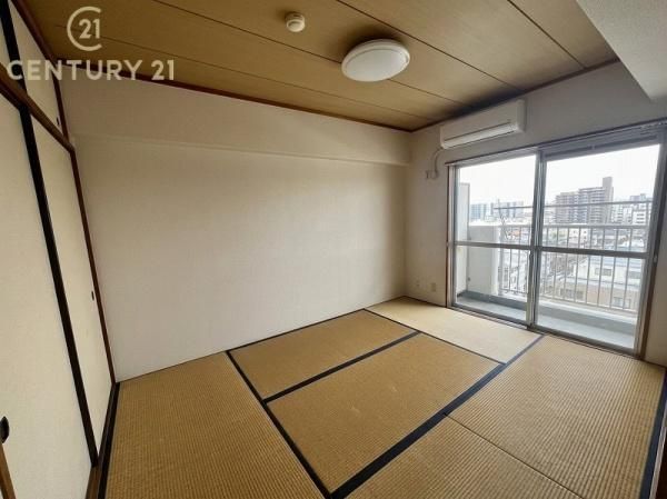 4LDK Apartment for Sale in Tosu, Saga - 84.78 sqm - Thumbnail 3