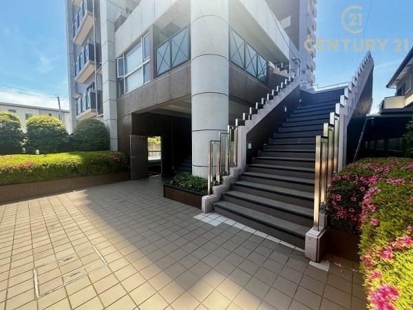 4LDK Apartment for Sale in Tosu, Saga - 84.78 sqm - Thumbnail 2