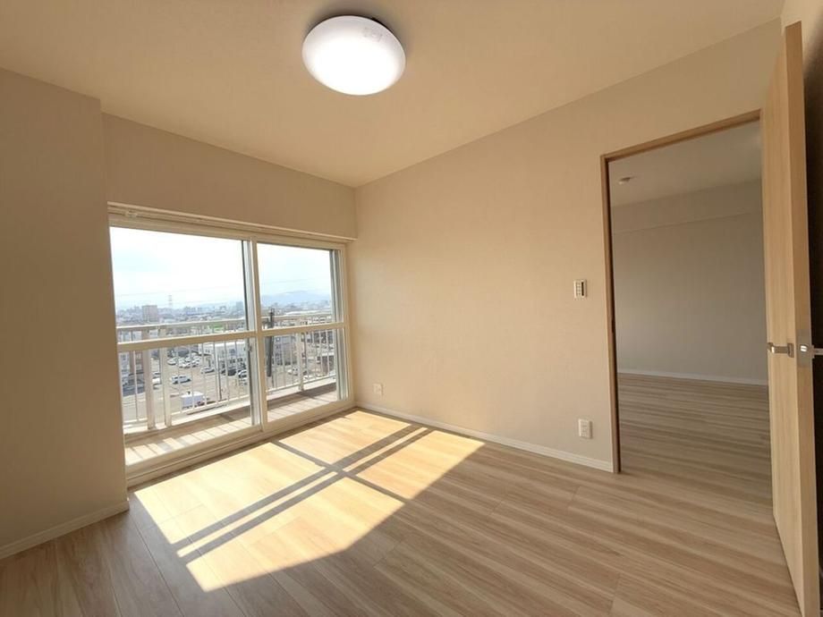 Renovated 4LDK Apartment in Shiroishi, Sapporo for 16.9 Million Yen - Thumbnail 4