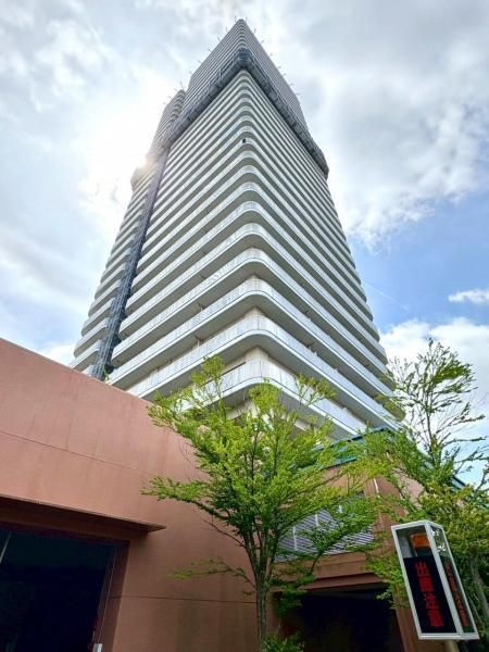 Renovated 1K Apartment in Sendai, 32.81m2, Park Tower Dainohara - Thumbnail 2