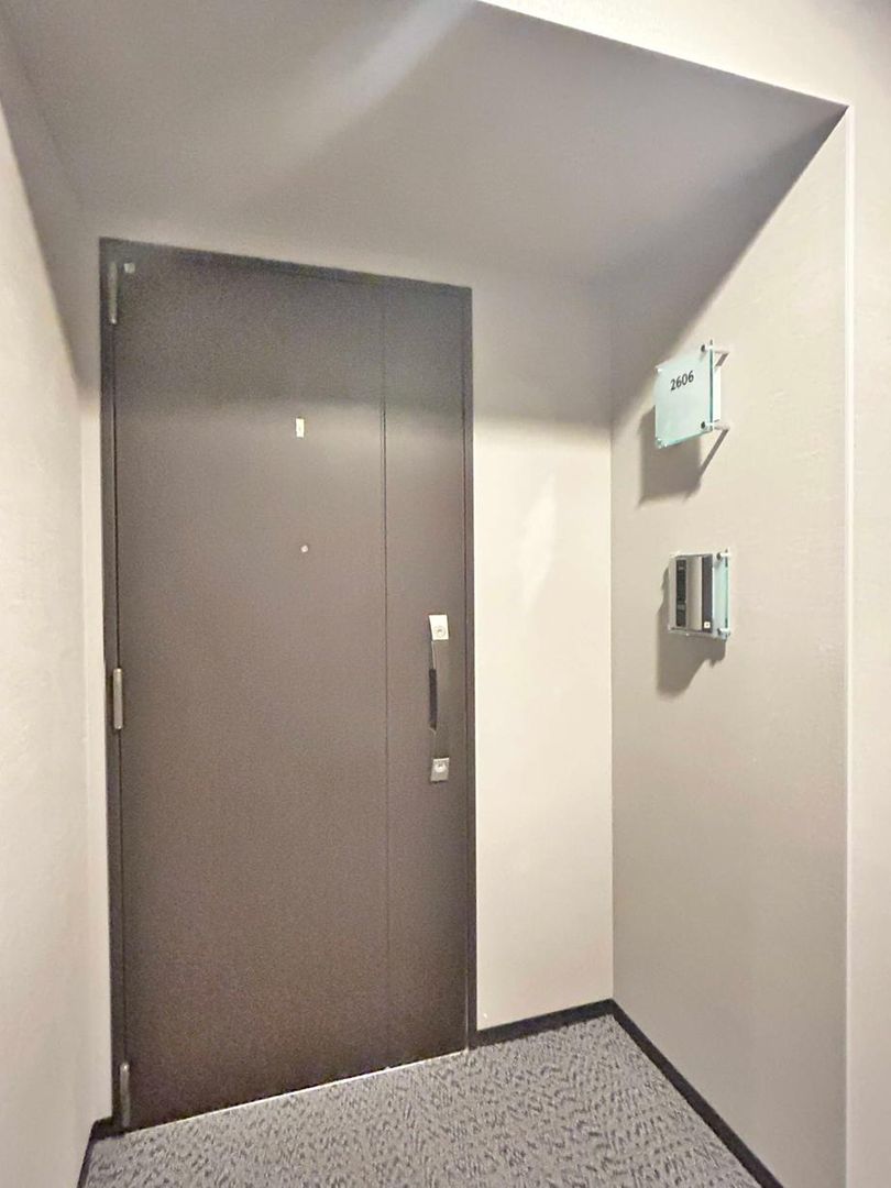 Renovated 2LDK Apartment Near Tsurugamine, Yokohama - Thumbnail 2